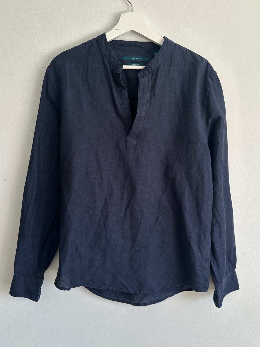 Perry Ellis Linen Cotton Navy V Neck Shirt Size Small